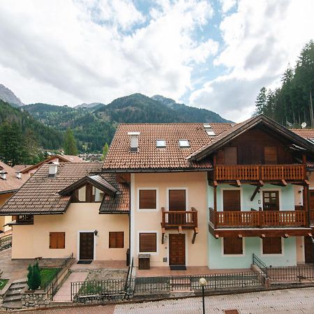 Appartamento Locazione Turistica Des Alpes-14 Canazei Esterno foto