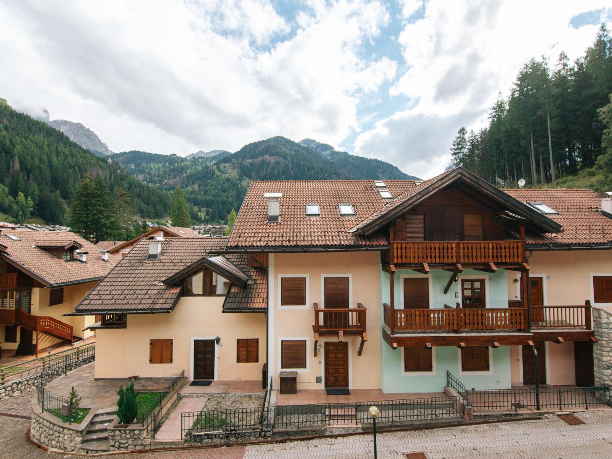 Appartamento Locazione Turistica Des Alpes-14 Canazei Esterno foto